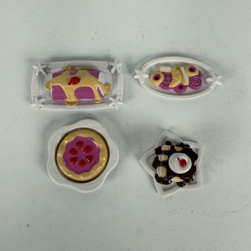 2002 Mattel Barbie Cruise Ship Replacement Parts Accessories- DESSERTS 4‎ PIECE